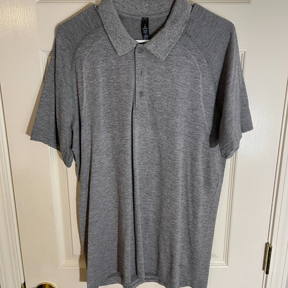 Lululemon Metal Vent Tech Polo Grey Size L. EUC.